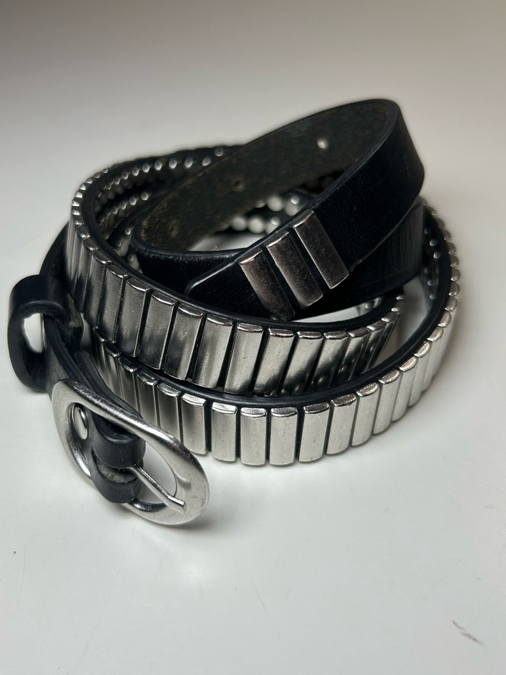 Narrow Black Leather Studded Belt Silver Hardware Punk Rock Goth Y2K Size 34 - Picture 13 of 14